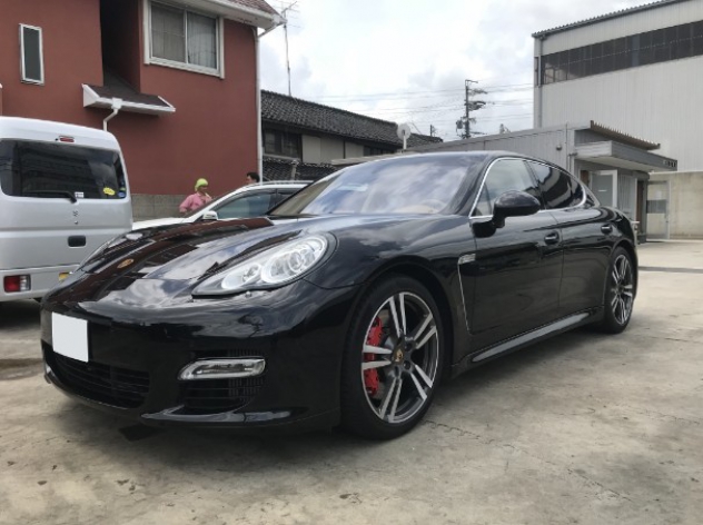 PORSCHE Panamera Turbo