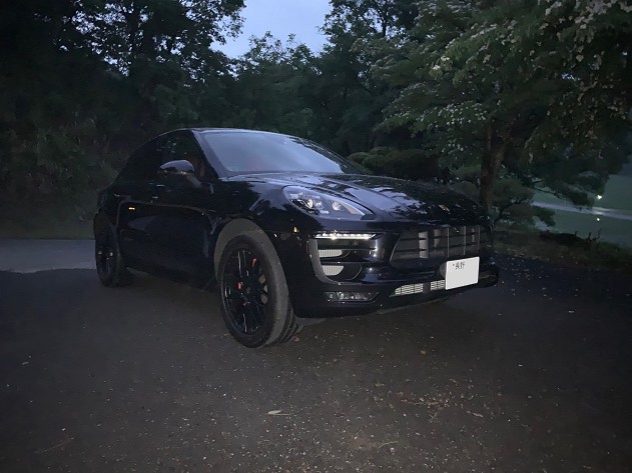 PORSCHE Macan GTS