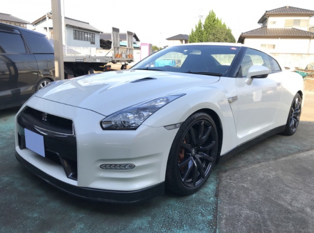 NISSAN GT-R Black Edition