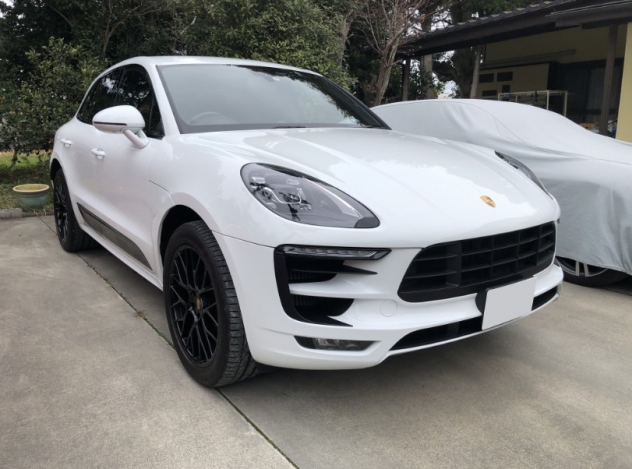 PORSCHE Macan GTS