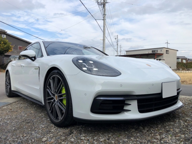 PORSCHE Panamera 4 E-Hybrid