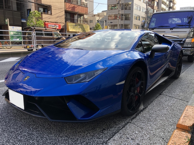 LAMBORGHINI Uracan Performante