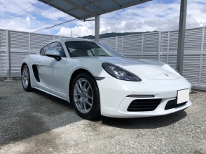 PORSCHE 718 Cayman