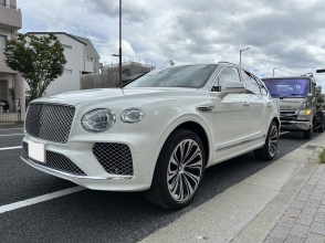 BENTLEY BENTAYGA V8