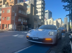 PORSCHE 911 Carrera