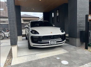 PORSCHE Macan T